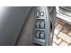 Elektrisch Raam Schakelaar van een Toyota Avensis (T25/B1B), 2003 / 2008 2.0 16V D-4D 115, Sedan, 4Dr, Diesel, 1.995cc, 85kW (116pk), FWD, 1CDFTV, 2003-04 / 2008-11, CDT250 2005