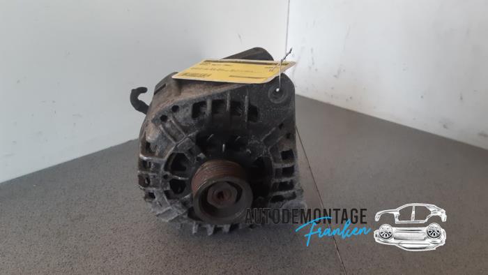 Gebruikte Dynamo Renault Master II (JD) 2.2 dCi 16V Prijs € 45,00 Margeregeling aangeboden door Franken Autodemontage B.V.