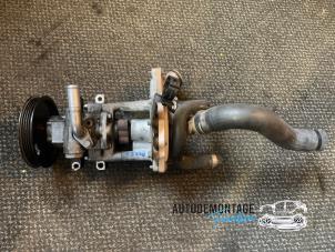 Gebruikte Koelvloeistof pomp Peugeot Boxer (U9) 2.2 HDi 100 Euro 4 Prijs € 100,00 Margeregeling aangeboden door Franken Autodemontage B.V.