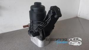 Gebruikte Oliefilterhuis Volkswagen Golf VII (AUA) 1.6 TDI 16V Prijs € 60,00 Margeregeling aangeboden door Franken Autodemontage B.V.