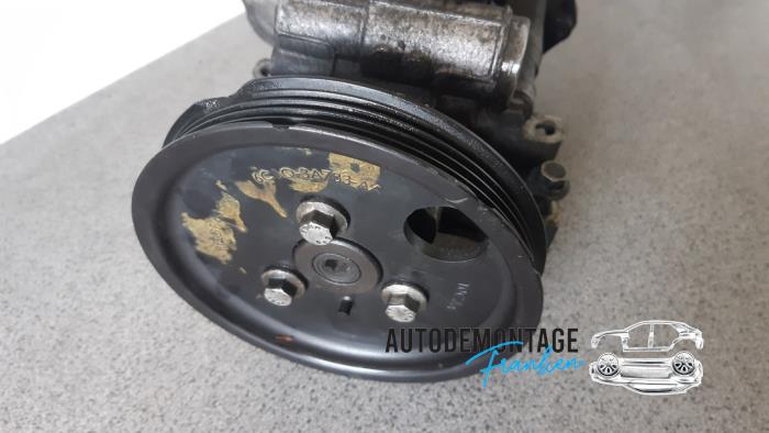 Gebruikte Pomp Servo Ford Transit 2.2 TDCi 16V Prijs € 80,00 Margeregeling aangeboden door Franken Autodemontage B.V.