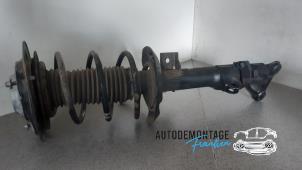 Gebruikte Mac Phersonpoot rechts-voor Mercedes CLS (C218) 350 CGI BlueEfficiency 3.5 V6 24V Prijs € 120,00 Margeregeling aangeboden door Franken Autodemontage B.V.