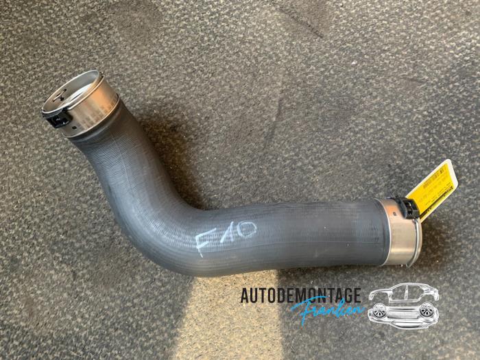 Gebruikte Intercooler Slang BMW 5 serie (F10) 520d 16V Prijs € 35,00 Margeregeling aangeboden door Franken Autodemontage B.V.