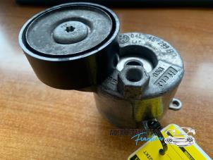 Gebruikte Spanrol Multiriem Volkswagen Transporter/Caravelle T6 2.0 TDI DRF Prijs € 35,00 Margeregeling aangeboden door Franken Autodemontage B.V.