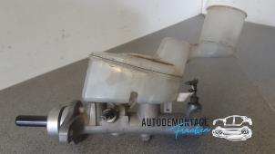 Gebruikte Hoofdremcilinder Toyota RAV4 (A2) 2.0 16V VVT-i 4x4 Prijs € 35,00 Margeregeling aangeboden door Franken Autodemontage B.V.