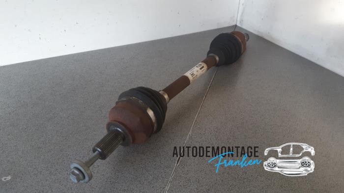 Aandrijfas links-achter van een Renault Twingo III (AH) 1.0 SCe 70 12V 2019