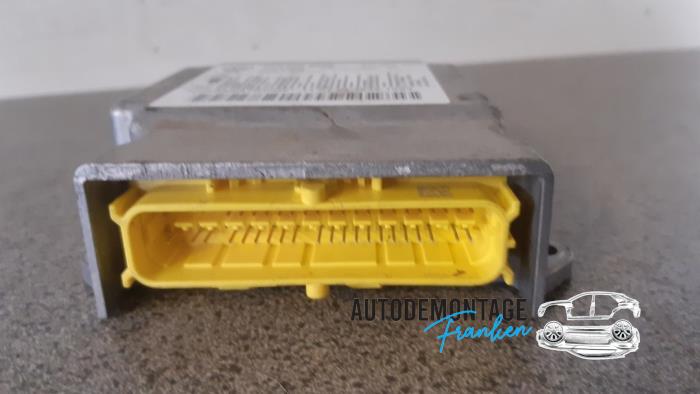 Airbag Module van een Volkswagen Golf VI (5K1) 1.6 TDI 16V 2011