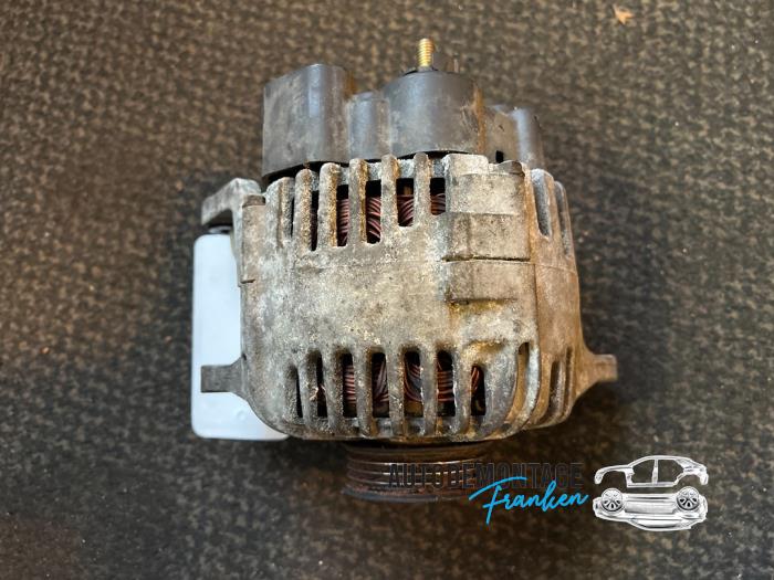 Gebruikte Alternator Kia Sorento I (JC) 2.4 16V Prijs € 40,00 Margeregeling aangeboden door Franken Autodemontage B.V.