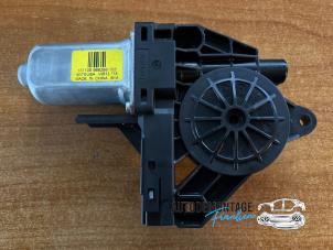 Gebruikte Raammotor Portier Volvo V60 I (FW/GW) 2.4 D6 20V Plug-in Hybrid AWD Prijs € 35,00 Margeregeling aangeboden door Franken Autodemontage B.V.