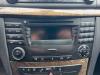 Mercedes-Benz E (W211) 3.2 E-320 CDI 24V Radio CD Speler