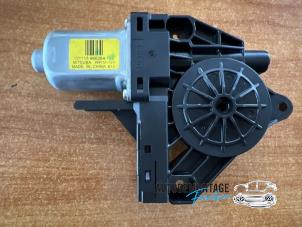 Gebruikte Raammotor Portier Volvo V60 I (FW/GW) 2.4 D6 20V Plug-in Hybrid AWD Prijs € 35,00 Margeregeling aangeboden door Franken Autodemontage B.V.