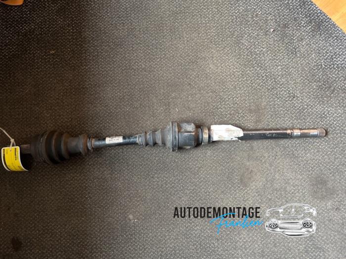 Gebruikte Steekas rechts-voor Peugeot 807 2.0 HDi 16V 120 Prijs € 60,00 Margeregeling aangeboden door Franken Autodemontage B.V.