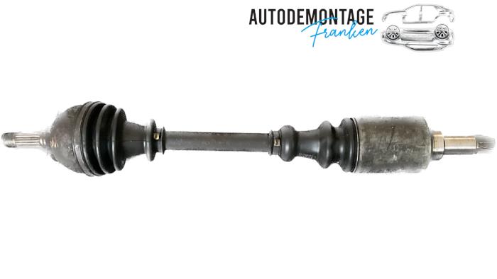 Gebruikte Aandrijfas links-voor Peugeot 205 II (20A/C) 1.4 Prijs € 35,00 Margeregeling aangeboden door Franken Autodemontage B.V.