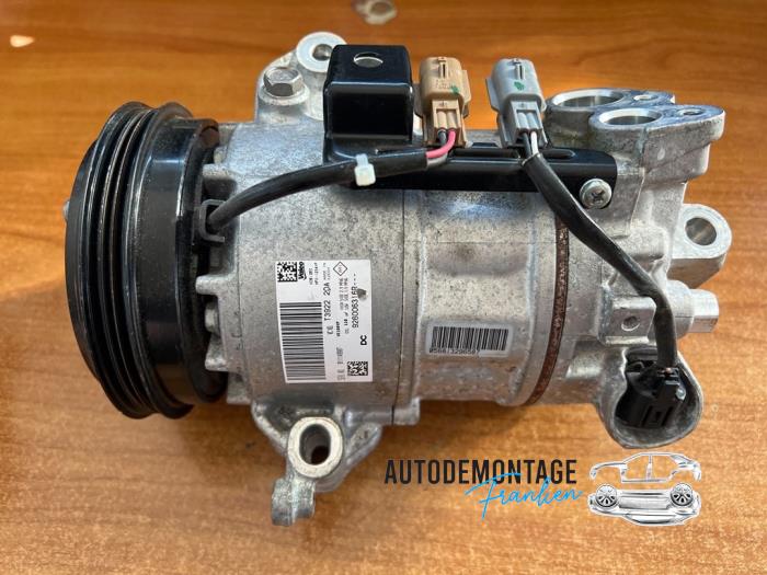 Gebruikte Aircopomp Renault Twingo III (AH) 1.0 SCe 75 12V Prijs € 170,00 Margeregeling aangeboden door Franken Autodemontage B.V.