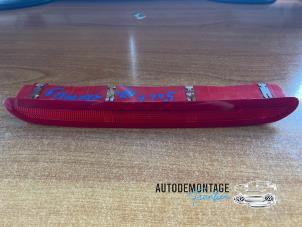 Gebruikte Extra Remlicht midden Volkswagen Golf V (1K1) 1.9 TDI Prijs € 25,00 Margeregeling aangeboden door Franken Autodemontage B.V.