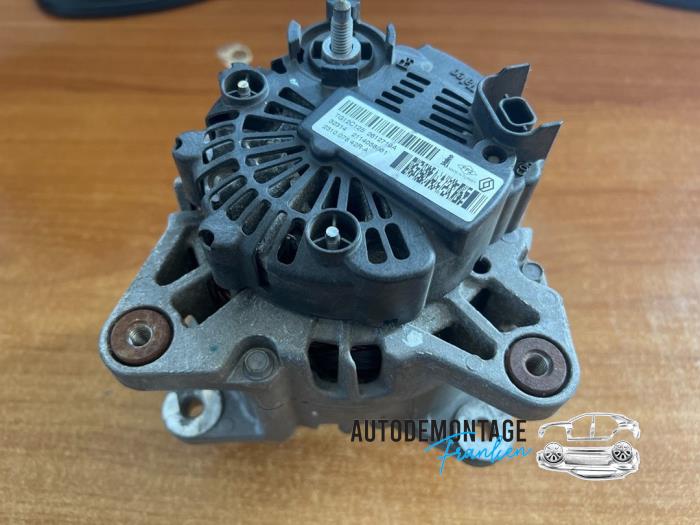 Gebruikte Dynamo Renault Captur I (2R) 1.2 TCE 16V EDC Prijs € 50,00 Margeregeling aangeboden door Franken Autodemontage B.V.