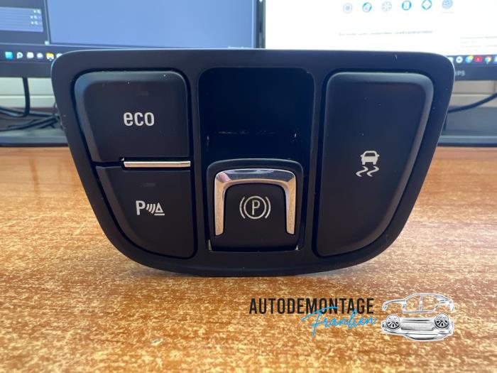 Gebruikte Handrem schakelaar Opel Zafira Tourer (P12) 2.0 CDTI 16V 165 Ecotec Prijs € 35,00 Margeregeling aangeboden door Franken Autodemontage B.V.