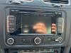 Radio CD Speler van een Volkswagen Golf VI (5K1), 2008 / 2013 1.6 TDI 16V, Hatchback, Diesel, 1,598cc, 77kW (105pk), FWD, CAYC, 2009-02 / 2012-11 2012