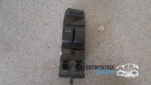 Gebruikte Schakelaar Elektrisch Raam Suzuki Wagon-R+ (SR) 1.2 16V Prijs € 20,00 Margeregeling aangeboden door Franken Autodemontage B.V.