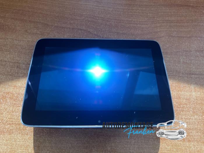 Gebruikte Display Interieur Mercedes A (W176) 1.6 A-200 16V Prijs € 180,00 Margeregeling aangeboden door Franken Autodemontage B.V.