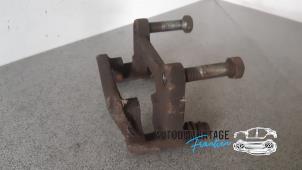 Gebruikte Remzadel rechts-achter Opel Vivaro 2.0 CDTI Prijs € 15,00 Margeregeling aangeboden door Franken Autodemontage B.V.