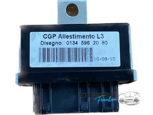 Gebruikte Koelvin relais Peugeot Boxer (U9) 2.2 HDi 100 Euro 4 Prijs € 30,00 Margeregeling aangeboden door Franken Autodemontage B.V.