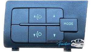 Gebruikte Hoogteregelaar schakelaar Peugeot Boxer (U9) 2.2 HDi 100 Euro 4 Prijs € 15,00 Margeregeling aangeboden door Franken Autodemontage B.V.