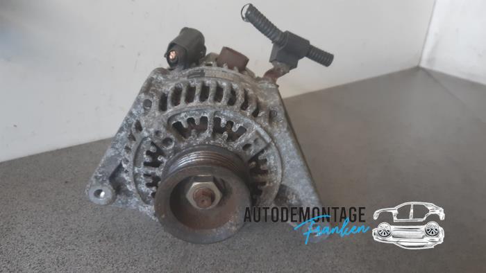 Gebruikte Dynamo Toyota Corolla Verso (E12) 1.6 16V VVT-i Prijs € 35,00 Margeregeling aangeboden door Franken Autodemontage B.V.