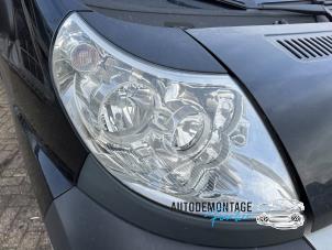Gebruikte Koplamp rechts Peugeot Boxer (U9) 2.2 HDi 130 Euro 5 Prijs op aanvraag aangeboden door Franken Autodemontage B.V.
