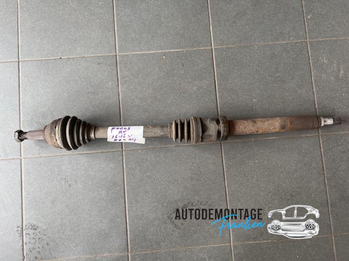 Gebruikte Aandrijfas rechts-voor Ford Focus 1 1.6 16V Prijs € 35,00 Margeregeling aangeboden door Franken Autodemontage B.V.