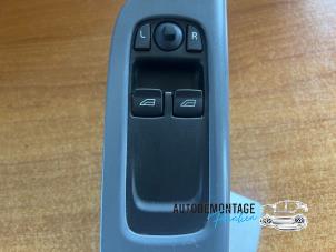 Gebruikte Ruit schakelaar elektrisch Volvo C30 (EK/MK) 1.8 16V Prijs € 25,00 Margeregeling aangeboden door Franken Autodemontage B.V.