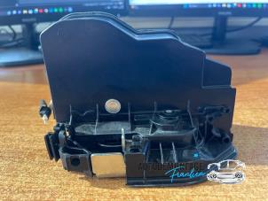 Gebruikte Deurslot Mechaniek 4Deurs links-achter BMW 3 serie Touring (F31) 320d 2.0 16V Prijs € 40,00 Margeregeling aangeboden door Franken Autodemontage B.V.