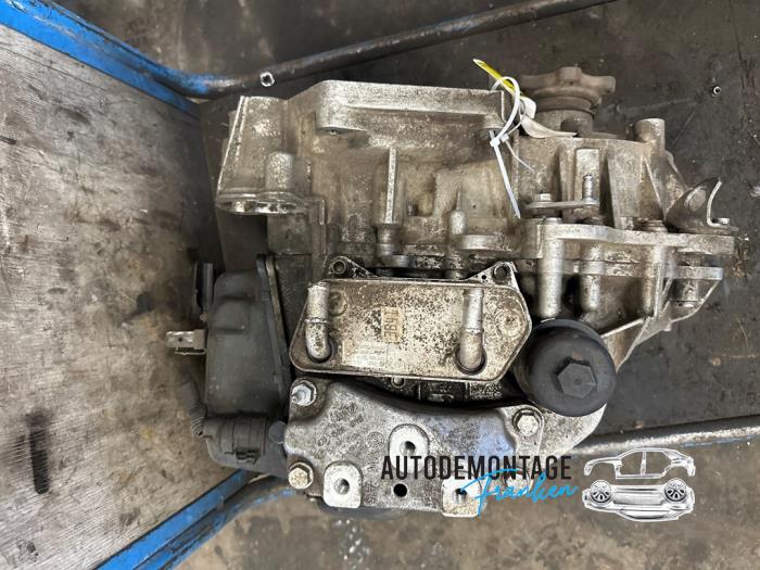 Gebruikte Automaatbak Volkswagen Caddy III (2KA,2KH,2CA,2CH) 1.9 TDI Prijs op aanvraag aangeboden door Franken Autodemontage B.V.