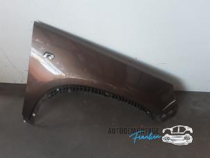 Gebruikte Scherm rechts-voor Volkswagen Tiguan (5N1/2) 2.0 TSI 16V 4Motion Prijs € 100,00 Margeregeling aangeboden door Franken Autodemontage B.V.