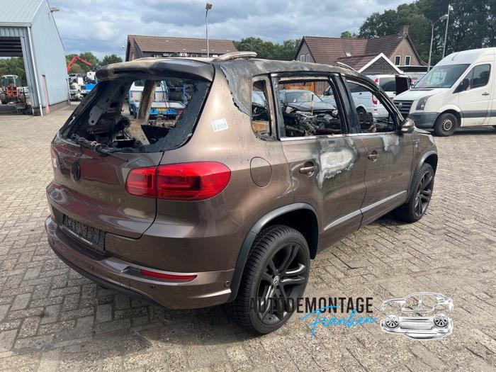 Gebruikte Differentieel achter Volkswagen Tiguan (5N1/2) 2.0 TSI 16V 4Motion Prijs op aanvraag aangeboden door Franken Autodemontage B.V.