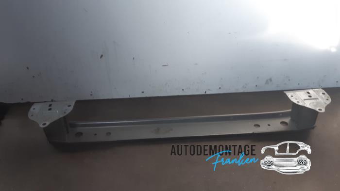 Bumperframe achter van een Toyota Yaris III (P13) 1.5 16V Hybrid 2020