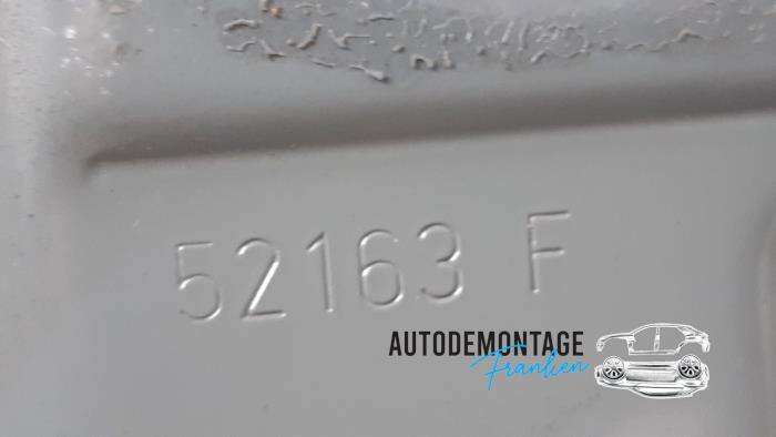 Bumperframe achter van een Toyota Yaris III (P13) 1.5 16V Hybrid 2020