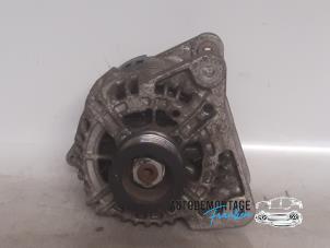 Gebruikte Dynamo Renault Clio III (BR/CR) 1.2 16V TCe 100 Prijs € 40,00 Margeregeling aangeboden door Franken Autodemontage B.V.