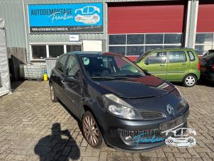 Gebruikte Benzinepomp Renault Clio III (BR/CR) 1.2 16V TCe 100 Prijs op aanvraag aangeboden door Franken Autodemontage B.V.