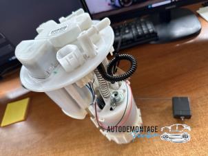 Gebruikte Benzinepomp Peugeot 108 1.0 12V VVT-i Prijs € 60,00 Margeregeling aangeboden door Franken Autodemontage B.V.