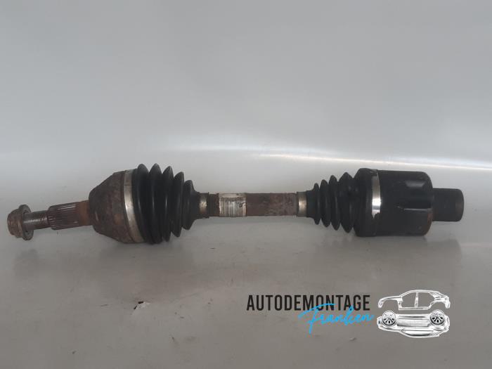 Gebruikte Steekas rechts-voor Chevrolet Captiva (C100) 2.0 CDTI 16V 150 4x4 Prijs € 100,00 Margeregeling aangeboden door Franken Autodemontage B.V.