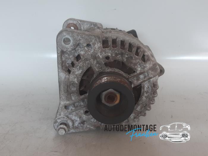 Gebruikte Dynamo Renault Clio III Estate/Grandtour (KR) 1.6 16V Prijs € 40,00 Margeregeling aangeboden door Franken Autodemontage B.V.