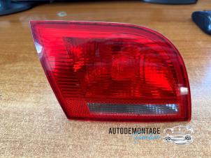 Gebruikte Achterlicht links Audi A3 Sportback (8PA) 3.2 V6 24V Quattro Prijs € 25,00 Margeregeling aangeboden door Franken Autodemontage B.V.
