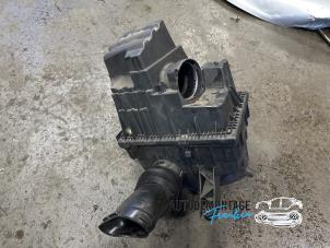 Gebruikte Luchtfilterhuis Volkswagen Transporter T5 2.0 TDI DRF Prijs € 50,00 Margeregeling aangeboden door Franken Autodemontage B.V.