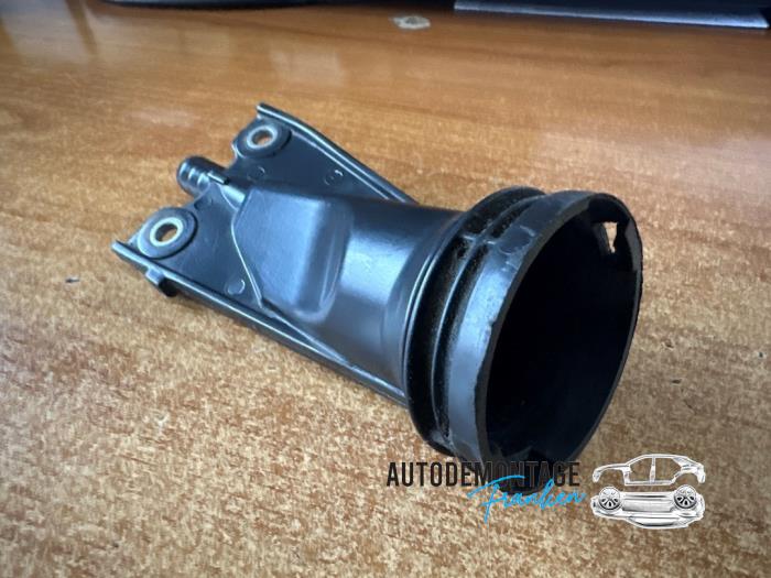 Gebruikte Oliedop Mercedes A (W176) 1.5 A-180 CDI, A-180d 16V Prijs € 10,00 Margeregeling aangeboden door Franken Autodemontage B.V.