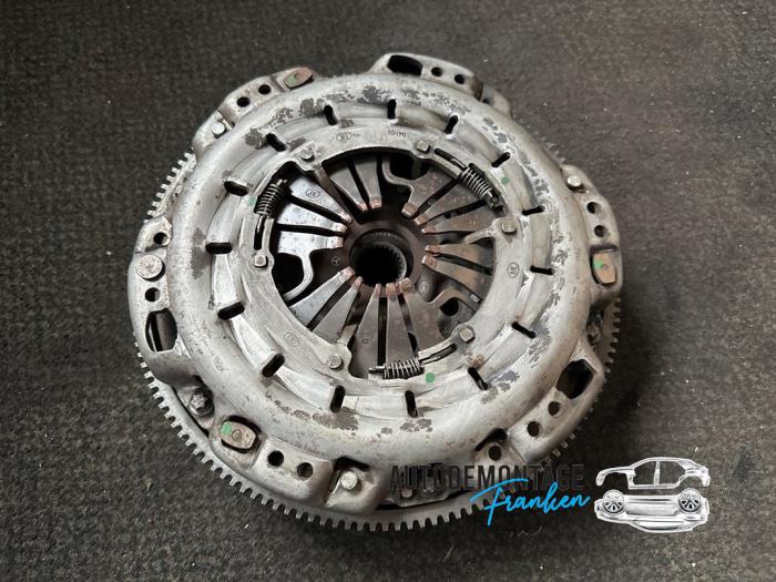 Gebruikte Koppelingsset (compleet) Mercedes A (W176) 1.5 A-180 CDI, A-180d 16V Prijs € 250,00 Margeregeling aangeboden door Franken Autodemontage B.V.