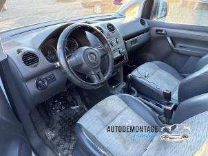 Gebruikte Pinker Schakelaar Volkswagen Caddy III (2KA,2KH,2CA,2CH) 1.6 TDI 16V Prijs op aanvraag aangeboden door Franken Autodemontage B.V.