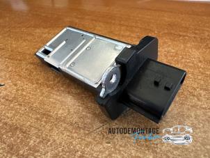 Gebruikte Luchtmassameter Nissan 350 Z (Z33) 3.5 V6 24V Prijs € 30,00 Margeregeling aangeboden door Franken Autodemontage B.V.