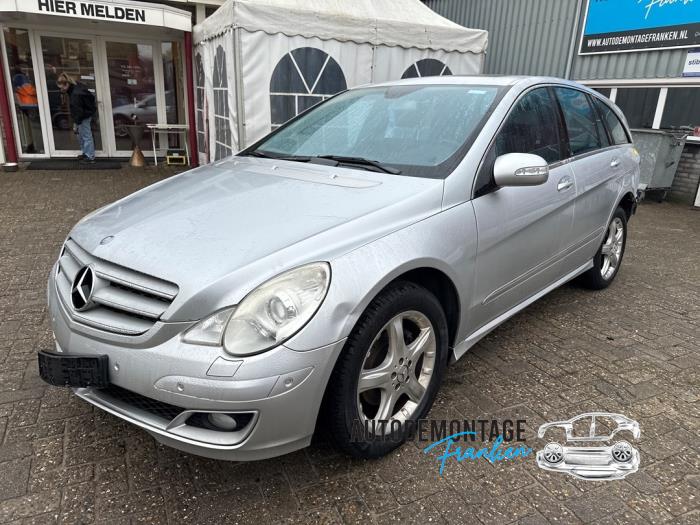 Gebruikte Aandrijfas links-voor Mercedes R (W251) 3.0 320 CDI 24V 4-Matic Prijs op aanvraag aangeboden door Franken Autodemontage B.V.