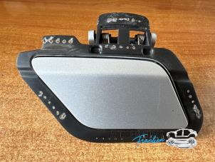 Gebruikte Afdekkap koplampsproeier rechts Mercedes C Estate (S204) 1.8 C-180 CGI 16V Prijs € 20,00 Margeregeling aangeboden door Franken Autodemontage B.V.